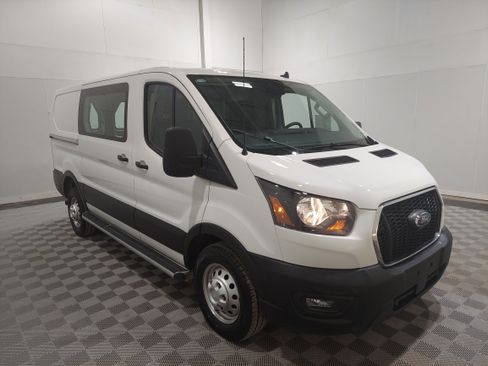 Used 2024 Ford Transit 250 Low Roof AWD w/ Exterior Upgrade Package image 4