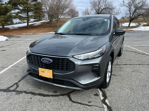 Certified 2025 Ford Escape Active image 4