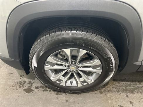 Certified 2025 Chevrolet Equinox LT AWD/4WD image 24