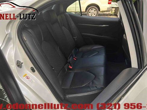 Used 2019 Toyota Camry XSE FWD image 14