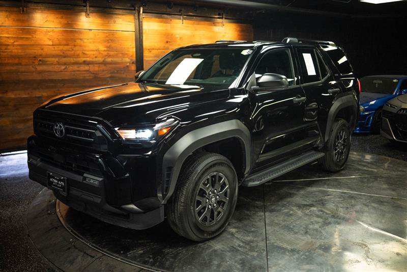 Used 2025 Toyota 4Runner SR5 AWD/4WD image 2