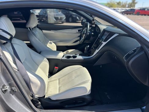 Used 2017 INFINITI Q60 Red Sport 400 image 9