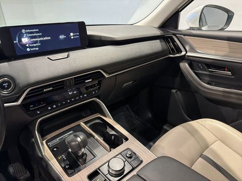 Used 2024 MAZDA CX-90 Plug-In Hybrid w/ Preferred image 16