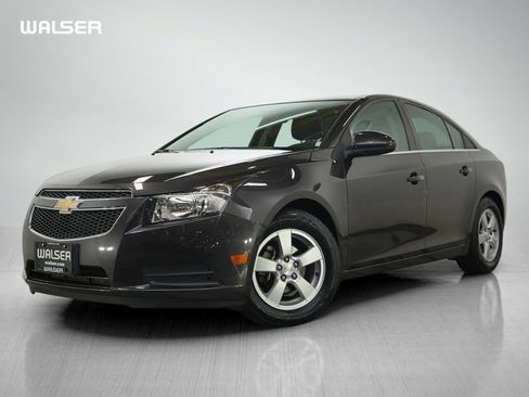 Used 2014 Chevrolet Cruze LT FWD image 1
