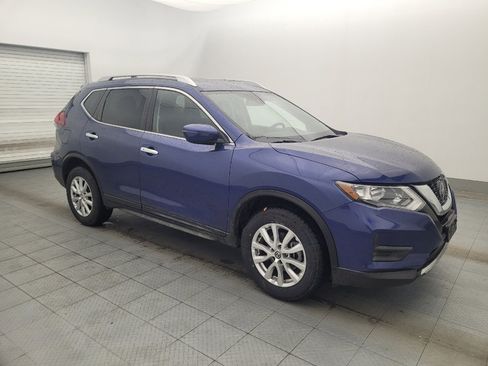 Used 2020 Nissan Rogue SV image 11