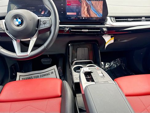 Used 2025 BMW X2 xDrive28i AWD/4WD image 19