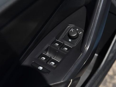 Used 2025 Volkswagen Jetta S FWD image 8