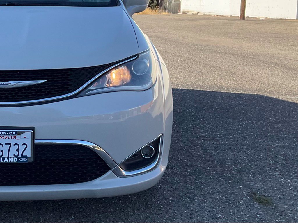 Used 2017 Chrysler Pacifica Touring-L Plus FWD image 51