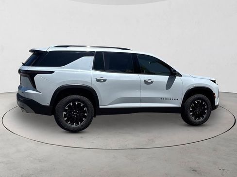 New 2026 Chevrolet Traverse Z71 w/ Enhanced Driving Package AWD/4WD image 4