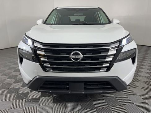 Used 2024 Nissan Rogue SV FWD image 5