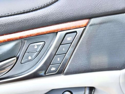 Used 2014 Cadillac CTS Luxury image 9