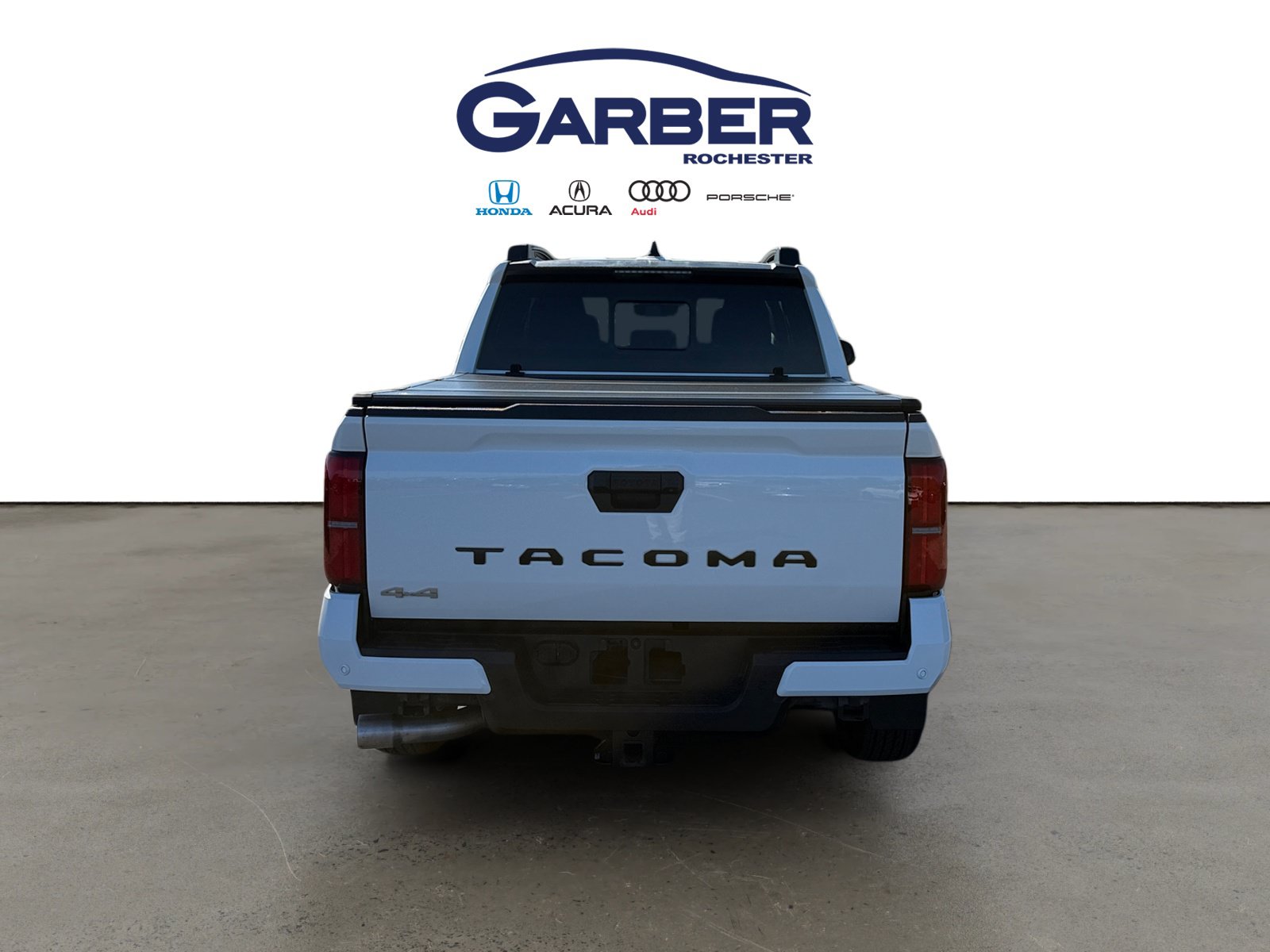 Used 2024 Toyota Tacoma SR5 AWD/4WD image 11