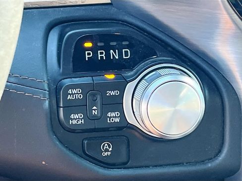 Used 2022 RAM 1500 Limited w/ Body Color Bumper Group AWD/4WD image 17