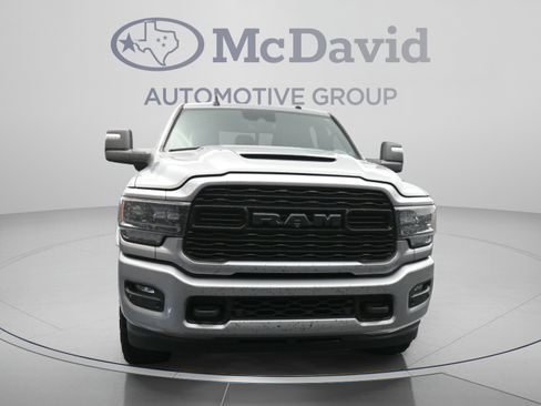 Used 2023 RAM 2500 Limited AWD/4WD image 2