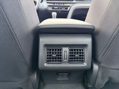 Used 2025 Toyota Camry LE image 23