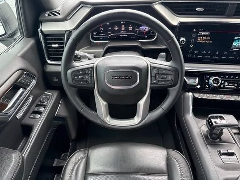Used 2024 GMC Sierra 1500 Denali w/ Technology Package AWD/4WD image 14