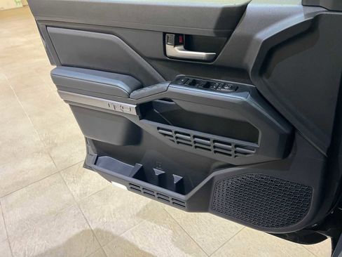 New 2025 Toyota Tacoma TRD Off-Road image 18