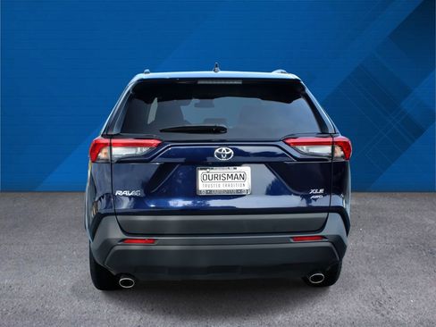Used 2025 Toyota RAV4 XLE image 8