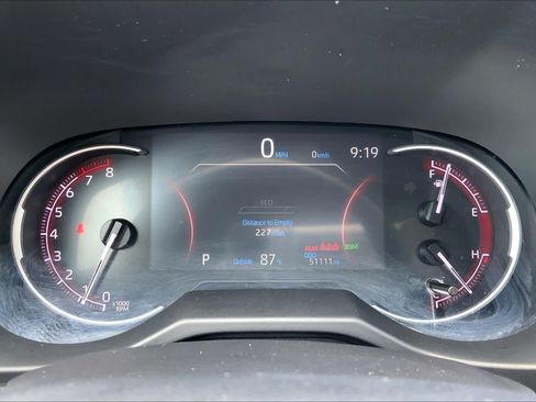 Used 2024 Toyota RAV4 XLE FWD image 25