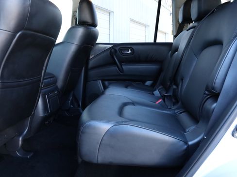 Used 2024 Nissan Armada SV image 11