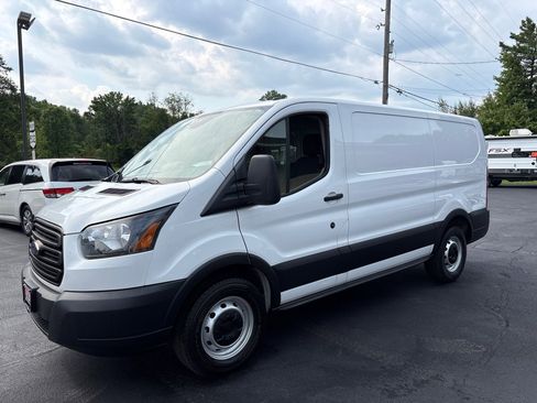 Used 2019 Ford Transit 150 130 Low Roof RWD image 3
