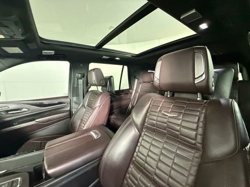 Certified 2023 Cadillac Escalade Sport Platinum image 7