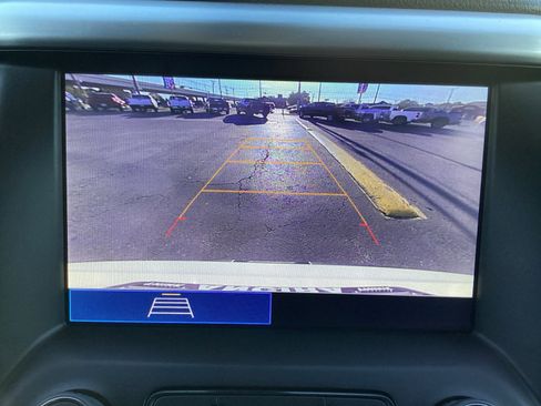 Used 2023 GMC Acadia SLE w/ Driver Convenience Package image 21