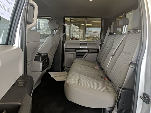 Used 2017 Ford F150 XLT w/ Equipment Group 302A Luxury AWD/4WD image 13