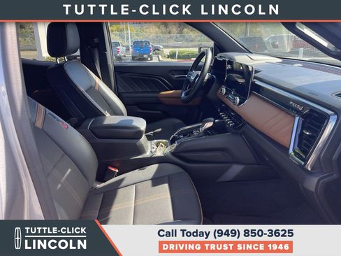 Used 2024 GMC Canyon AT4 AWD/4WD image 24