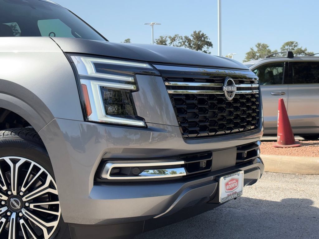 Used 2026 Nissan Armada SL AWD/4WD image 3