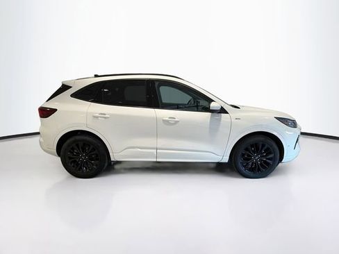 Used 2023 Ford Escape ST-Line Elite w/ Premium Technology Package image 7