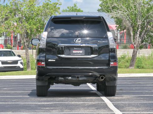 Used 2017 Lexus GX 460 Luxury AWD/4WD image 34