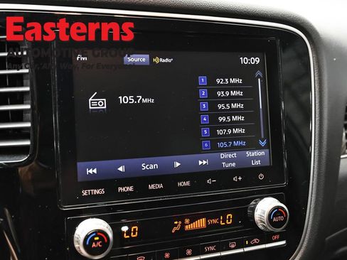 Used 2022 Mitsubishi Outlander LE AWD/4WD image 18