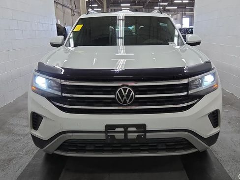 Used 2021 Volkswagen Atlas SE w/ Panoramic Sunroof Package FWD image 2