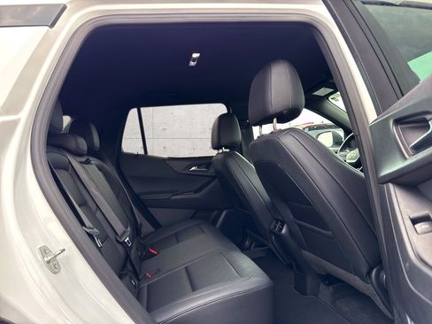 Used 2026 Chevrolet Equinox LT w/ Convenience Package II AWD/4WD image 8