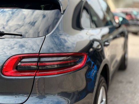 Used 2017 Porsche Macan Base image 16