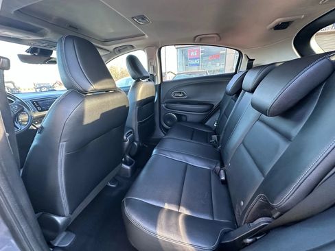 Used 2019 Honda HR-V Touring image 20