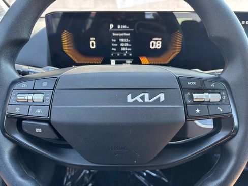 Used 2025 Kia K4 FWD image 27
