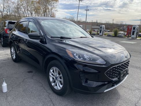 Used 2022 Ford Escape SE w/ Convenience Package image 2