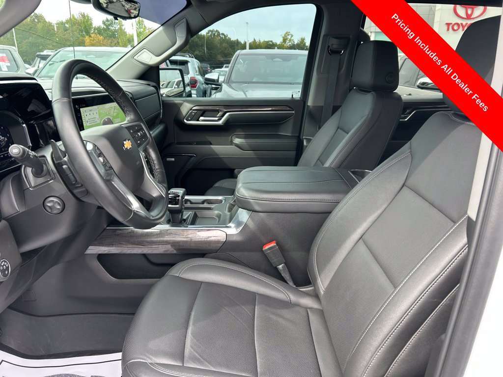 Used 2024 Chevrolet Silverado 1500 LTZ w/ LTZ Premium Package AWD/4WD image 3