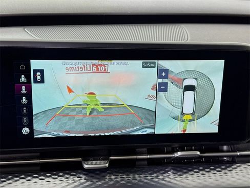 Used 2024 Kia Carnival SX Prestige image 7