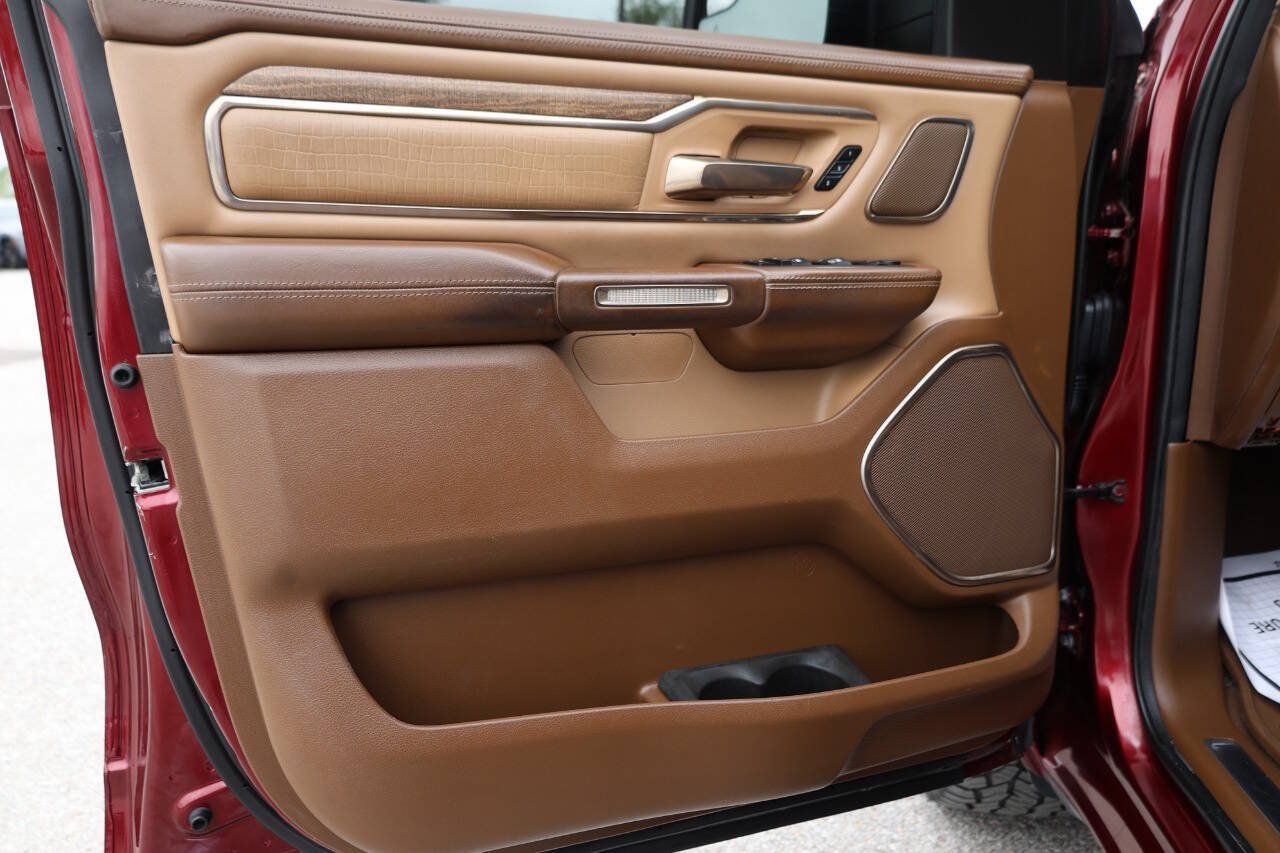 Used 2019 RAM 1500 Limited AWD/4WD image 12