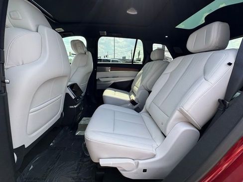 New 2026 Cadillac Vistiq Sport AWD/4WD image 31