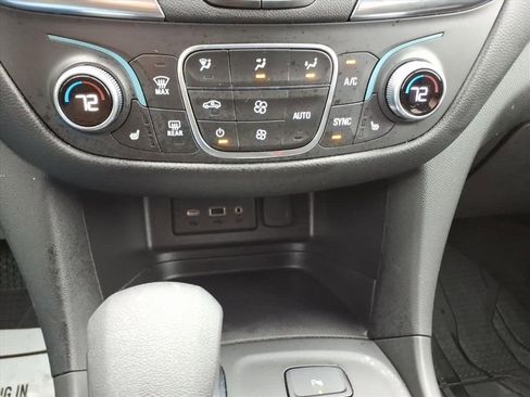 Used 2024 Chevrolet Equinox LT w/ LPO, Floor Liner Package image 24