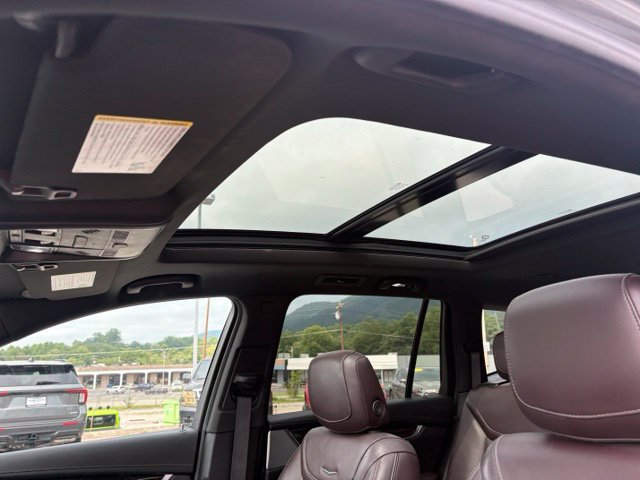 Used 2023 Cadillac XT6 Premium Luxury FWD image 26