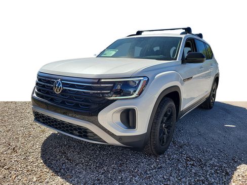 New 2026 Volkswagen Atlas Peak Edition AWD/4WD image 4
