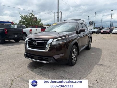Used 2022 Nissan Pathfinder SL AWD/4WD image 1