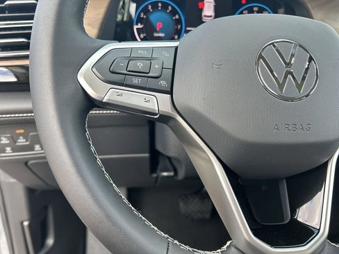 New 2026 Volkswagen Atlas SE FWD image 20