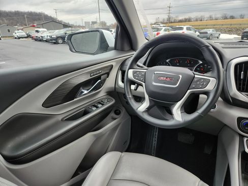 Used 2023 GMC Terrain SLT w/ Infotainment Package II image 24
