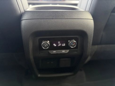 Used 2025 Chevrolet Traverse Z71 w/ Driver Confidence Package AWD/4WD image 41